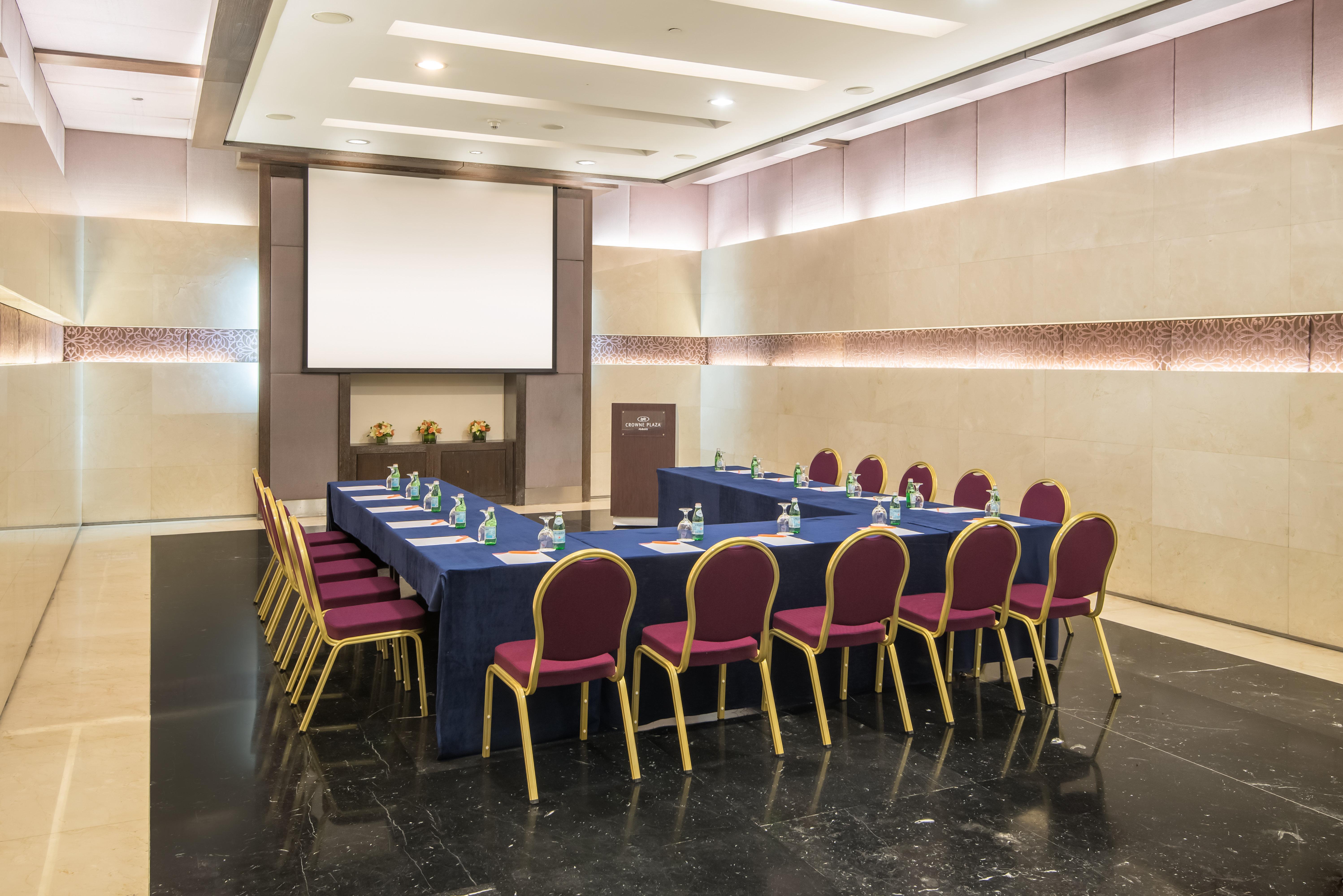 Crowne Plaza Amman By Ihg Hotel Exterior foto Meeting room