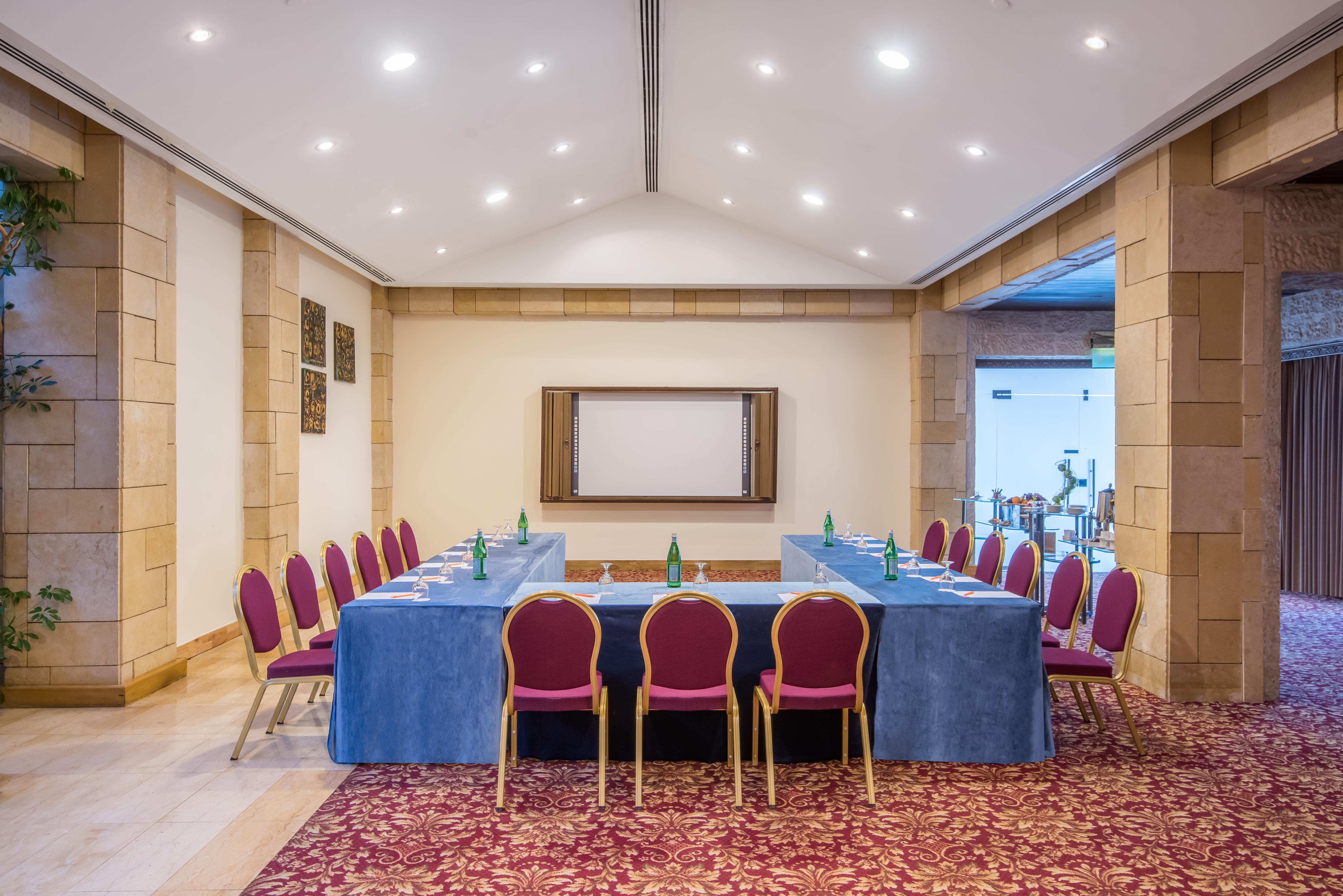 Crowne Plaza Amman By Ihg Hotel Exterior foto Meeting room