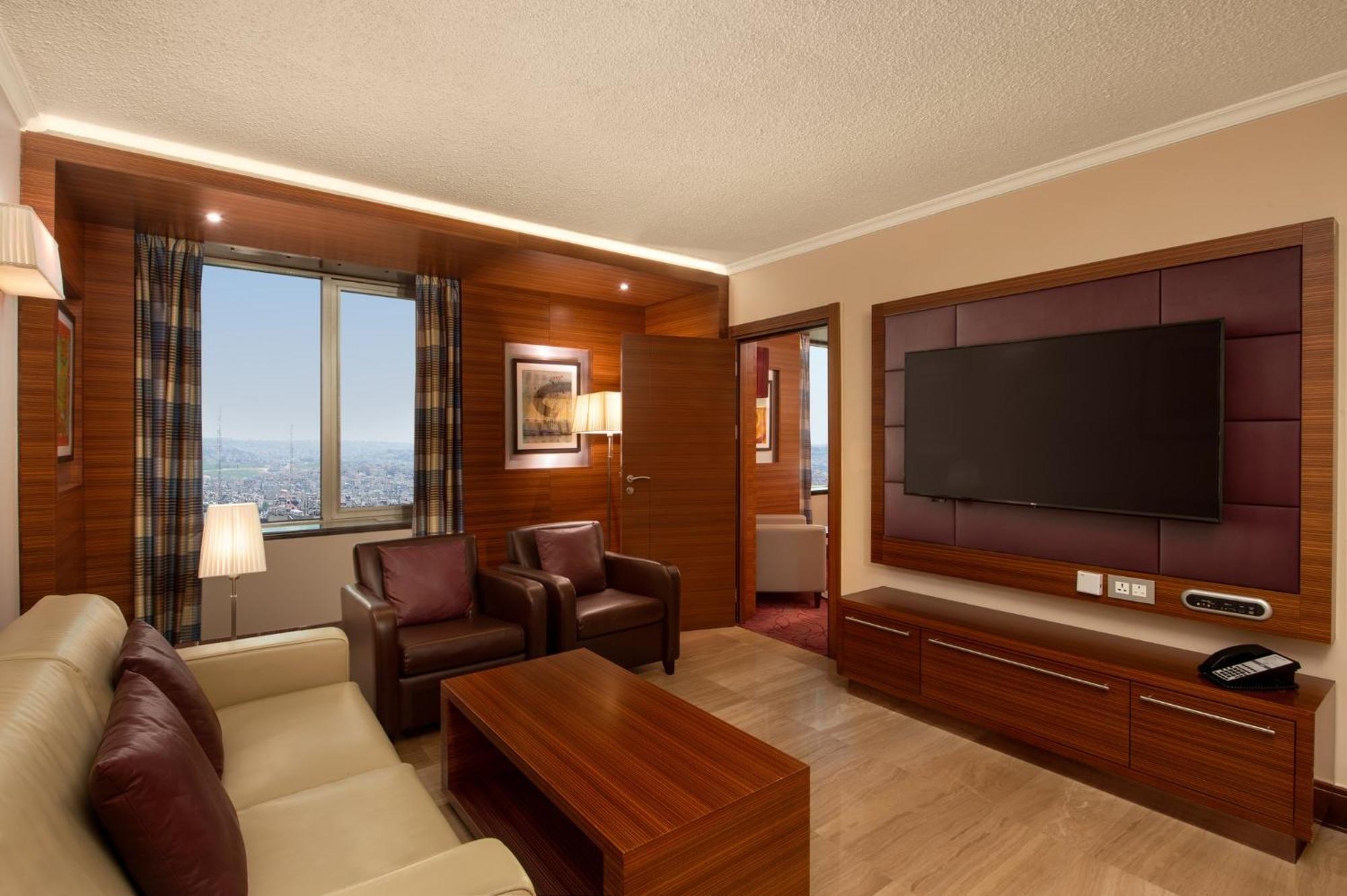 Crowne Plaza Amman By Ihg Hotel Exterior foto